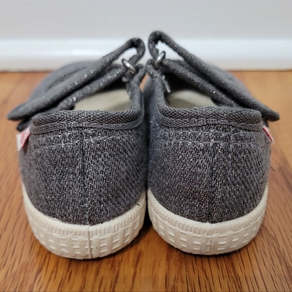 Cienta Toddler Little Girls Sparkly Grey Mary Jane Style Shoes Size 23 (6.5) - Picture 4 of 9